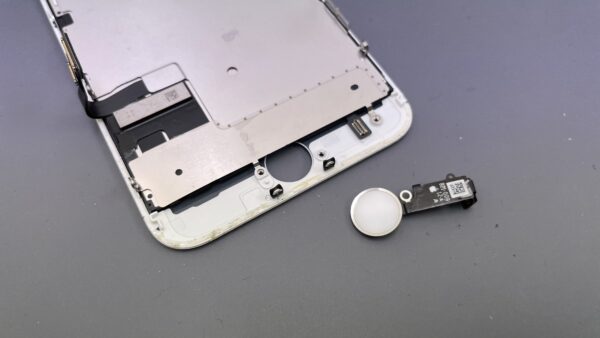 iPhone7ホームボタンの修理【iPhone修理川越】