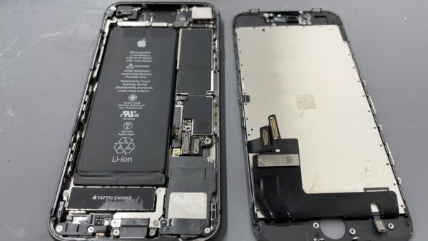 iPhoneSE2画面修理【iPhone修理川越】