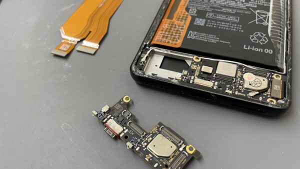 Xiomi 12TPro充電口修理【スマホ修理川越】