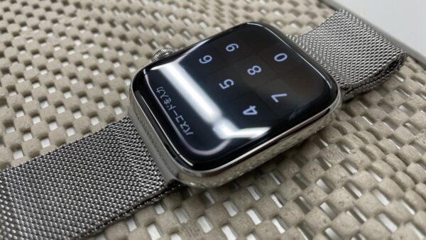 【川越】Apple Watch Series 6のバッテリー交換を実施|膨張・電池持ちの悪化が改善!【スマホ修理 SmaFast 川越店】