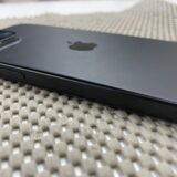 【川越】背面が浮いてきたら危険信号 iPhone15 バッテリー膨張｜即日交換対応しました