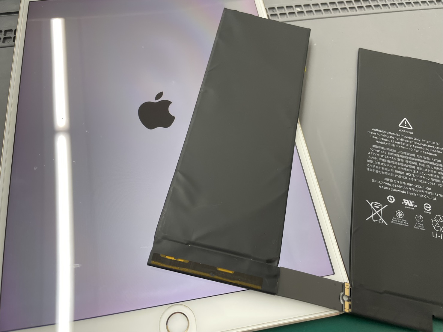 Ipad pro 10.5インチ 訳あり バッテリー86% touch 不具合 iPad Pro 10.5インチのバッテリー交換を行いました！ | お近くのiPhone