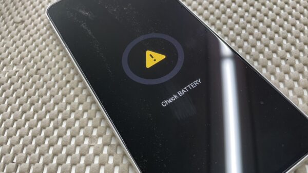 【川越】Galaxy S21 バッテリー交換｜CheckBattery表示で起動不可