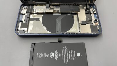 【川越】iPhone 12 mini 電池交換｜前日修理した家族の紹介で来店