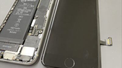 iPhoneSE第2世代画面が映らない症状の修理【iPhone修理川越】