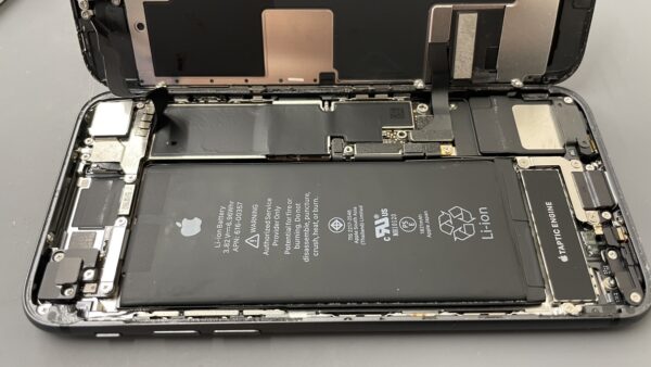 【川越】｜iPhone 8 バッテリー交換×2台