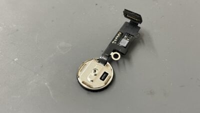 【川越】iPhone SE2 画面修理｜近接・HB断線＋バッテリー傷あり