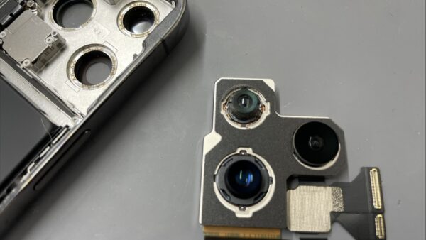 撮影時の斑点が気になる13ProMaxカメラ修理【iPhone修理川越】