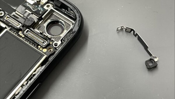 マイナンバーが読み込みできないSE2の修理【iPhone修理川越】