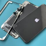 画面が外れてしまったiPhoneXsMaxの修理【iPhone修理川越】