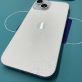 iPhone15背面ガラス割れ修理【iPhone修理川越】