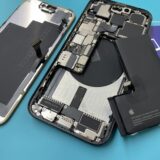 iPhone14Pro電源が入らないバッテリー膨張【iPhone修理川越】