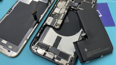 iPhone14Pro電源が入らないバッテリー膨張【iPhone修理川越】