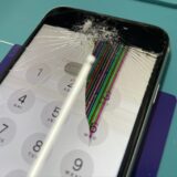 画面破損液晶漏れのiPhoneSE2画面修理【iPhone修理所沢】