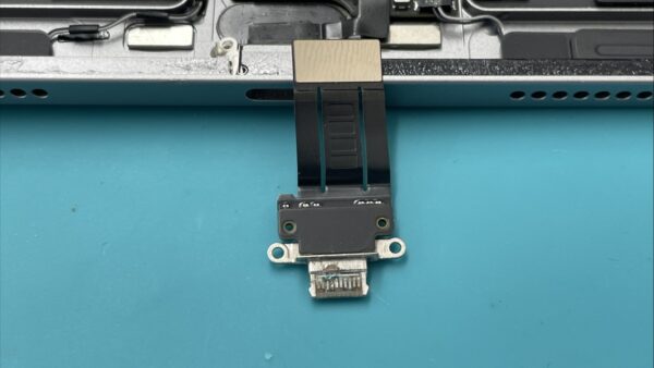 突然充電がされないiPad Proの修理【iPad修理川越】