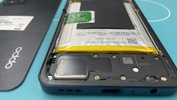 OPPO Reno7Aバッテリー膨張の修理【スマホ修理川越】
