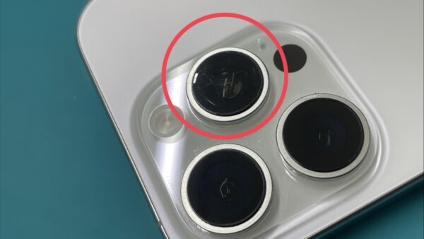 カメラレンズが割れてしまったiPhone16Proの修理【iPhone修理川越】