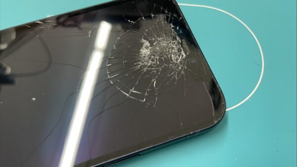 iPhone12ガラス割れ画面修理【iPhone修理川越】