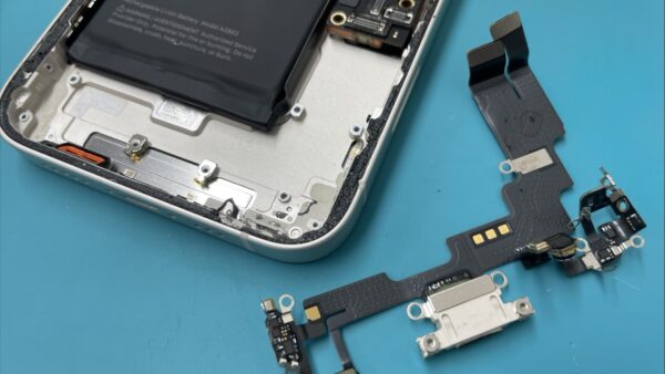 充電がしにくい、iPhone14ドックコネクター交換【iPhone修理川越】