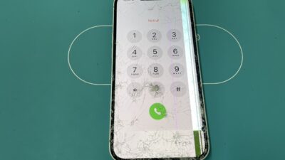 iPhone17e車に引かれてバキバキに【iPhone修理川越】