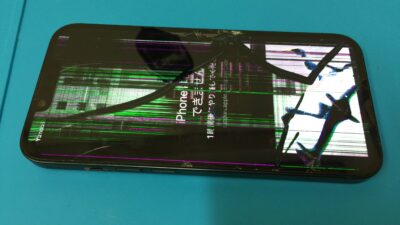 【Sma-Fast大宮店】iPhone14 のガラス割れと液晶故障とタッチ操作誤作動を液晶交換で修理しました。【画面交換】