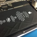 バッテリーが膨張しかけたiPhone12のバッテリー交換