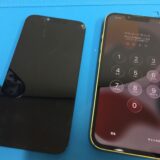 iPhone14の画面が真っ暗で映らなくなった症状を液晶交換で修理しました