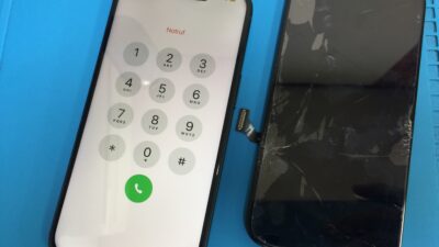 画面割れで真っ暗になって操作ができないiPhone15の画面交換