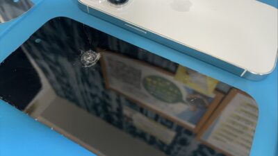 iPhone14Proガラス割れ＆液晶漏れもキレイに復活【iPhone修理金沢文庫】