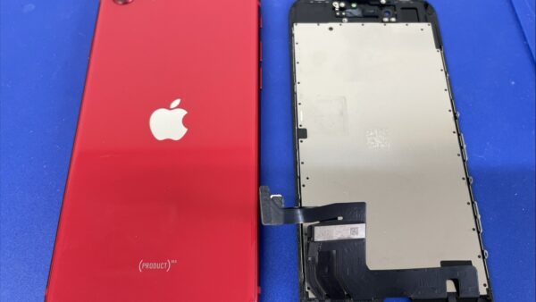 iPhoneSE第2世代液晶故障をお直し【iPhone修理金沢文庫】