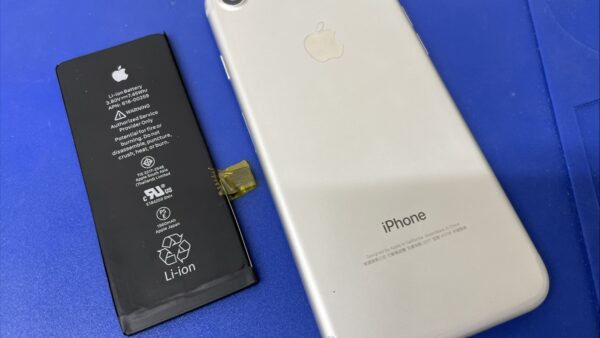 iPhone7バッテリーを新品へ交換！【iPhone修理金沢文庫】