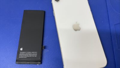iPhoneSE第3世代バッテリー交換【iPhone修理金沢文庫】