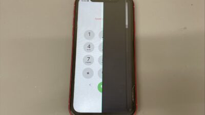 iPhone11画面の半分が映らない【iPhone修理飯塚】