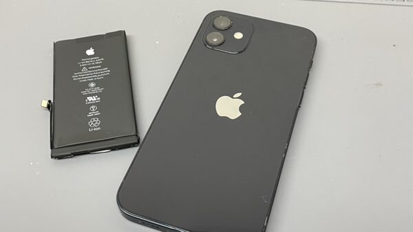 iPhone12バッテリー交換【iPhone修理飯塚】