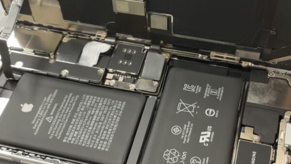 iPhoneXバッテリー交換【iPhone修理飯塚】