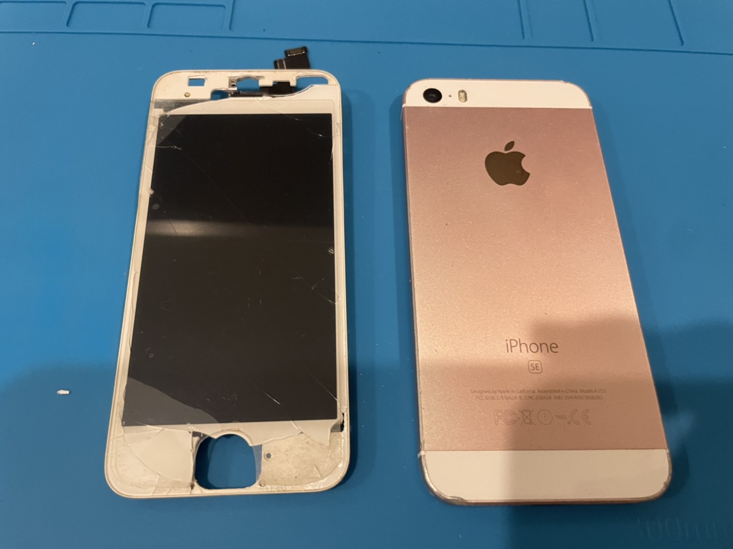 【iPhoneSE】ガラス割れ画面修理データそのまま【iPhone修理所沢】