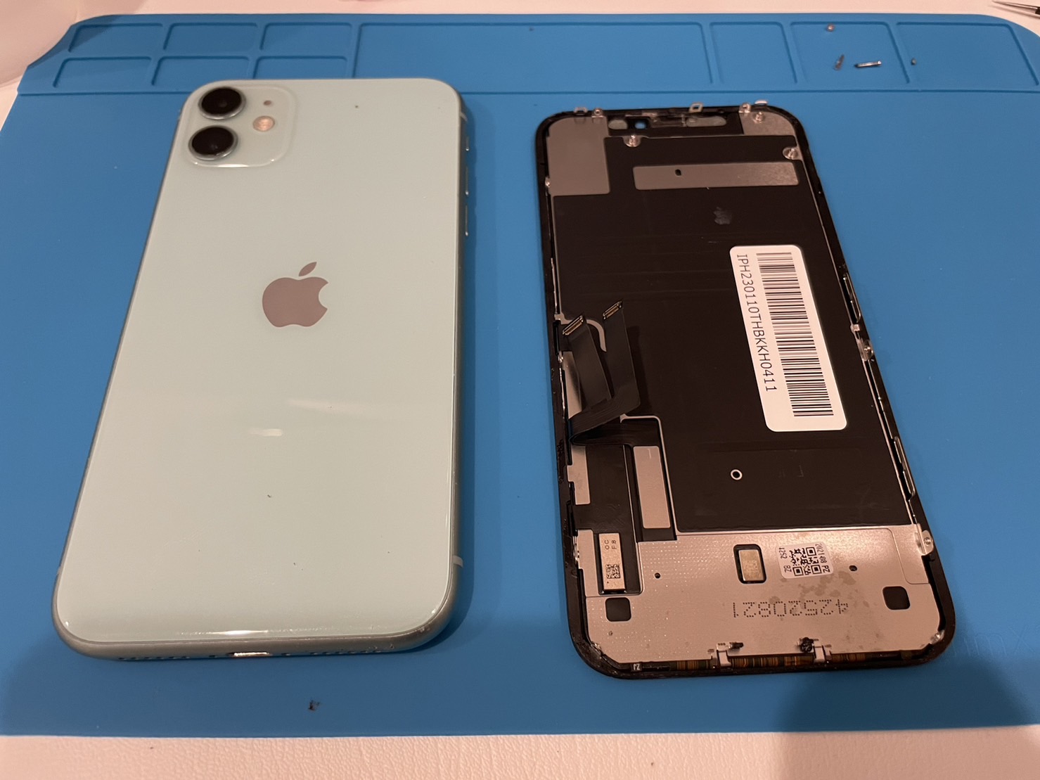 iPhone11　液晶表示不良の修理
