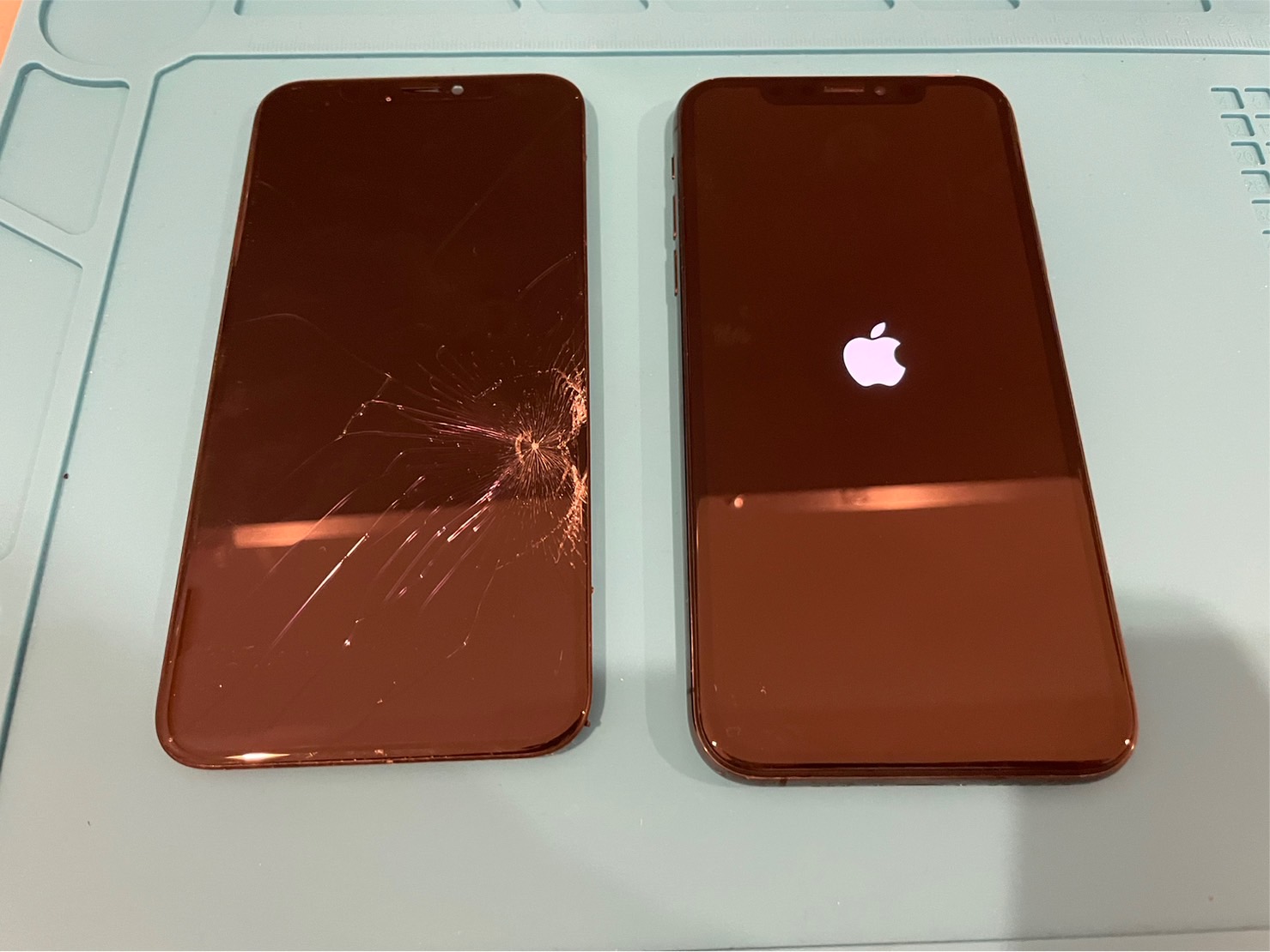 iPhoneXsガラス割れ画面修理【所沢iPhone修理】