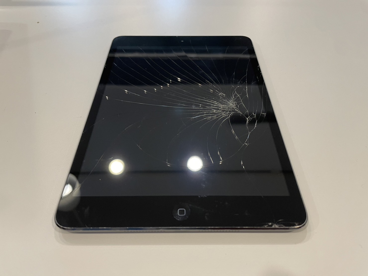 iPadmini1ガラス割れの修理【iPad修理所沢】