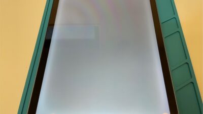 iPadAir4ホワイトスクリーンの画面修理【iPad修理所沢】