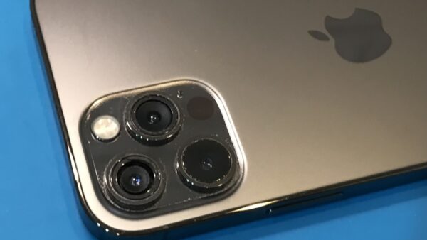 iPhone12ProMaxカメラレンズ修理