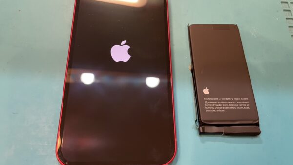 iPhone13miniバッテリー交換【iPhone修理所沢】