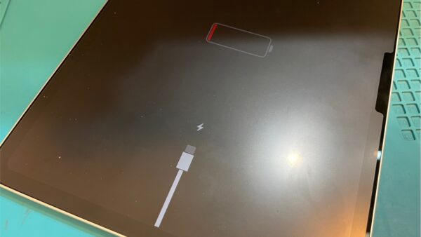 iPadの充電口故障も修理お任せください【iPad修理所沢】