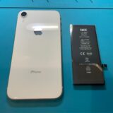 iPhoneXRのバッテリー交換【iPhone修理所沢】