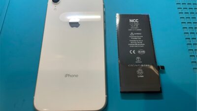 iPhoneXRのバッテリー交換【iPhone修理所沢】