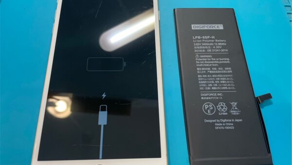 iPhone6sPlusバッテリー劣化の充電不良【iPhone修理所沢】