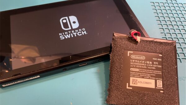 Switchバッテリーが膨張の修理【Switch修理所沢】