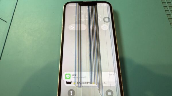 iPhone13ガラス割れ画面修理【iPhone修理所沢】