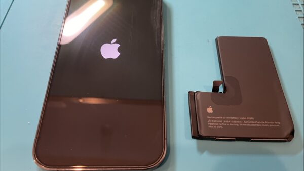 iPhone14Pro バッテリー交換【iPhone修理所沢】