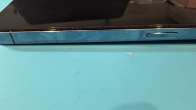 iPhone13Pro膨張バッテリー交換【iPhone修理所沢】
